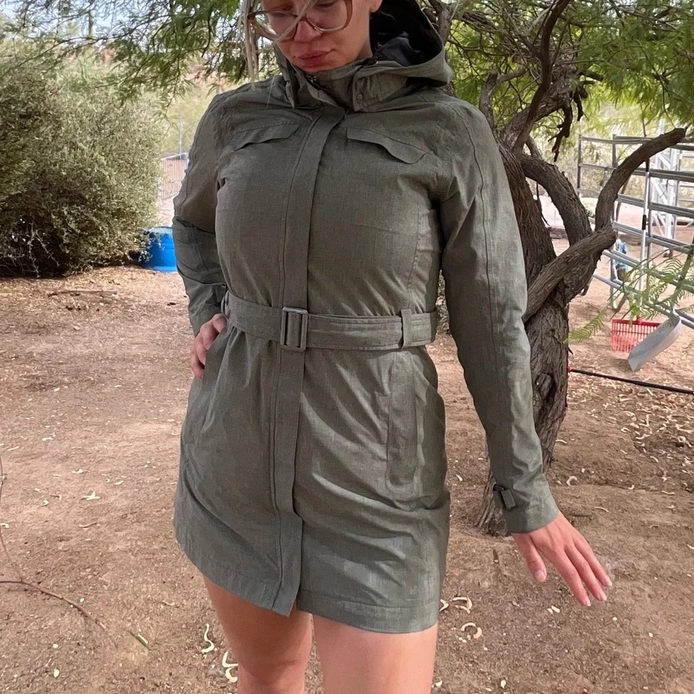 🧥 REI Insulated Rain Jacket - Picture 3 of 16